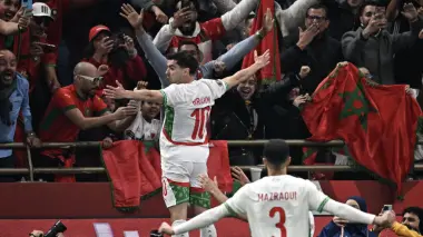 فرحة مجنونة لبراهيم دياز بعد الهدف الأول في مرمى الكاميرون