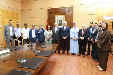 بنعبد الله يفتح ملف مربيات ومربي التعليم الأولي في أولى لقاءاته مع النقابات التعليمية