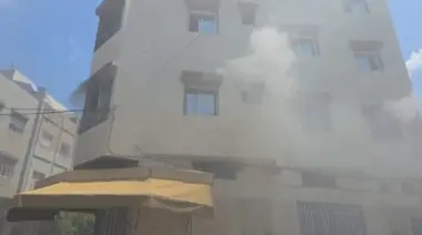 حريق مهول يهز "حومة الشوك" بطنجة.. ألسنة النيران تلتهم شقة وتثير رعب الساكنة