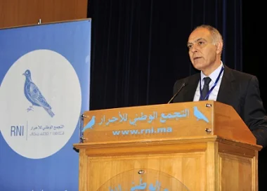 الأحرار و الدستوريون والحركيون يوحدون الصفوف في انتظار نتائج الأزمة الحكومية