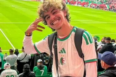 عشرة في عْقِيَّل.. "البوال" الجزائري الشهير يحمل لقجع مسؤولية خسارة ثعالب الصحراء أمام الأرجنتين