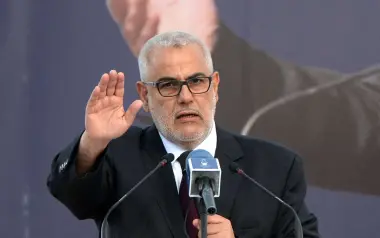 وصفوه بـ"عدو الموظفين".. نشطاء يحذرون من عودة "البيجيدي" ويذكّرون بمواقف بنكيران من الأجور والتقاعد والتعاقد والتوظيف