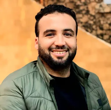 النخب المغربية والفراغ السياسي: أزمة التجديد السياسي في المغرب