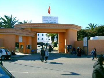 فضيحة... ضبط شرطي يشغل أفلام خليعة بهاتفه و يتحرش بالمريضات بمستشفى آسفي
