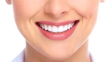 7 أخطاء ترتكبها بحق الأسنان يوميا