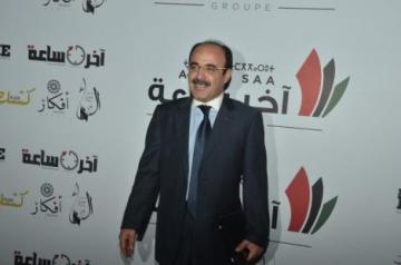 الطاقم الصحفي والتقني لجريدة “آخر ساعة” يواصل إحتجاجاته