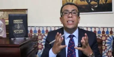 حقوقيون يتهمون جهات بإسكات صوت "المهداوي" ويدينون استمرار اعتقاله وهذا ما قرروه بخصوص عائلته