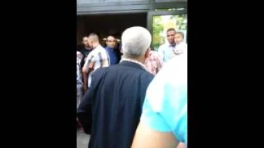 احتجاج مغاربة من سوء المعاملة في قنصلية بولونيا بإيطاليا