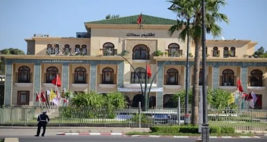 بعد توالي الفضائح.... مستشارون بسطات يطالبون بإقالة النائب الأول و الثالث لرئيس جماعة أمنيع