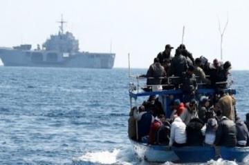 تدخل سريع للبحرية الملكية ينقذ 236 مهاجرا سريا من موت محقق
