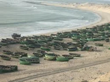 بحارة بوجدور ينتفضون بسبب "الحكرة" وأخنوش خارج التغطية