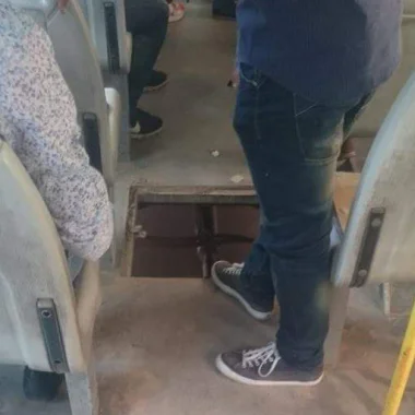 فيديو لحافلة نقل الركاب يثير الجدل ويشعل الفيسبوك ويحرج المسؤولين