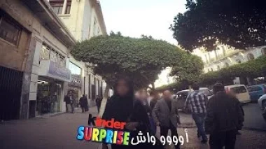 هذا ما حصل لفتاة بالحجاب سارت 45 دقيقة في شوارع الجزائر