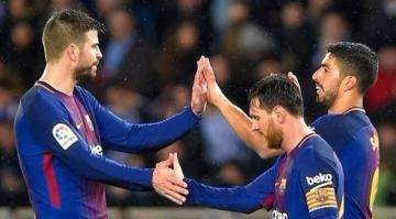 برشلونة يجدد عقد بيكيه