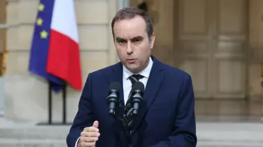 الأقصر في تاريخ الجمهورية الخامسة..رئيس الوزراء الفرنسي الجديد يقدم استقالته عقب الإعلان عن حكومته