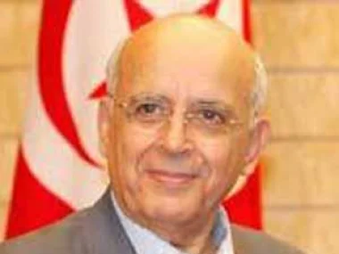 عاجل من تونس : استقالة رئيس الحكومة المؤقتة