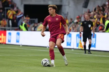 "ذئاب روما" تحاصر طموح العيناوي.. هل يغادر "الأسد الواعد" أسوار العاصمة الإيطالية بعد المونديال؟