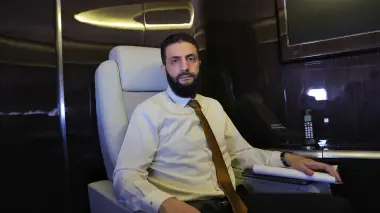 ما حقيقة هروب الرئيس أحمد الشرع وعائلته من سوريا؟