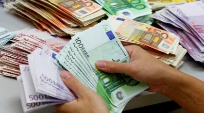أمن مراكش ينجح في توقيف عصابة مغاربة مقيمين بالخارج وبحوزتهم مبالغ مزورة من الأورو