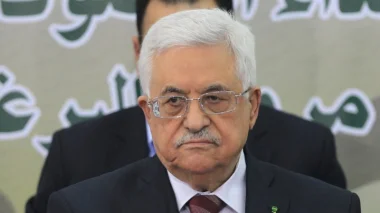 عباس يرفض تدخل دول عربية في شؤون فلسطينية داخلية