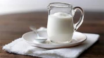أيهما أفضل.. اللبن الرائب أم الطبيعي؟