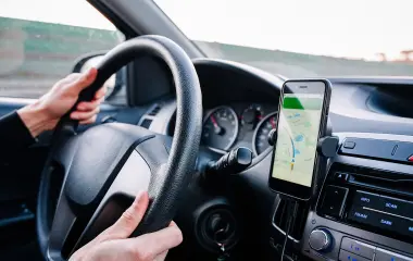 سلا.. مروج مخدرات يستدرج سائقي تطبيقات النقل لسرقتهم تحت التهديد بالسلاح