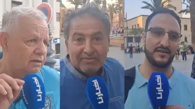 "صيف التسول".. مغاربة يستنكرون انتشار المتسولين بالشواطئ والمدارات السياحية ويطالبون بتدخل السلطات