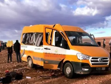 فاجعة بوعنان شرق المملكة .. وفاة تلميذة وإصابة أخريات في انقلاب سيارة للنقل المدرسي