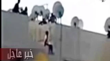 مدمن يفكر في الانتحار ، مشهد يلعب على الأعصاب