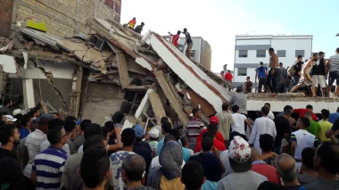 القاضي يستدعي أطراف جديدة على علاقة بفاجعة انهيار عمارة سباتة، وهذا موعد الجلسة القادمة