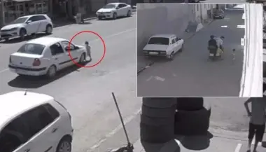 فيديو.. سيارة تدهس طفلاً في تركيا وتقذفه 10 أمتار بعد فراره من والديه