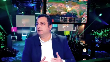 سيكلف 15 مليار.. "أفيلال" يثور في وجه عمدة البيضاء بعد تحويل فضاء عمومي للشباب إلى مشروع للألعاب الإلكترونية