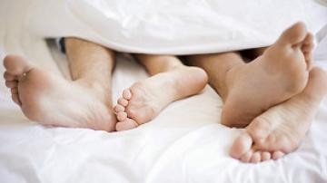 الحياة العصرية "تلهي الناس عن ممارسة الجنس"