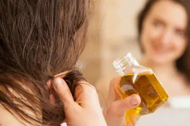 علاج رائحة الشعر الكريهة بعد الاستحمام