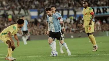 "مجرد كومبارس" في ليلة وداع ميسي.. منتخب بنين يغادر الأرجنتين غاضباً وسط انتقادات حادة من الصحافة الإفريقية