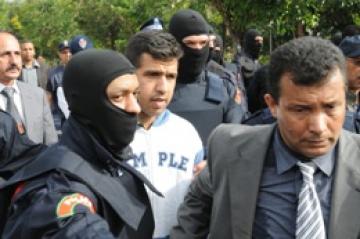إعادة تمثيل وقائع الاعتداء الإرهابي الذي استهدف مقهى \"أركانة\" بمراكش 
