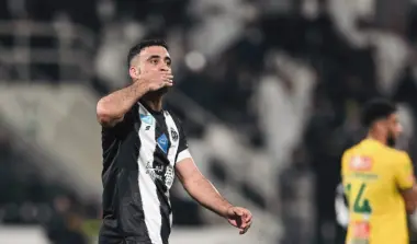 عبد الرزاق حمدالله يتزعّم تمرد لاعبي الشباب