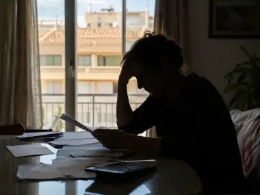 إقامة طويلة في المغرب تُفقد امرأة معاش العجز بإسبانيا وتُلزمها بإرجاع أكثر من 32 ألف يورو