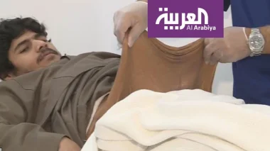 بالفيديو: خالد الشاعري فقد 450 كل ومعها لقب أضخم رجل في العالم