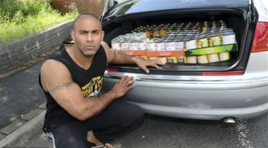 متجر بريطاني يمنع متسوقاً من شراء أطعمة لأطفال سوريا