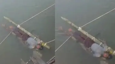 بسبب خرافة.. عائلة هندية تغمر طفلها في نهر "مقدس" لعلاجه من لدغة ثعبان والنتيجة كارثية