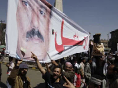 لحوثيون ينضمون إلى الاحتجاجات باليمن وعشرات الالاف يتظاهرون في صعدة 