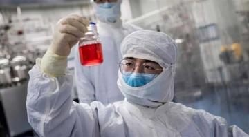 أول تجربة للقاح "كورونا" بأمريكا تقترب من مرحلتها النهائية