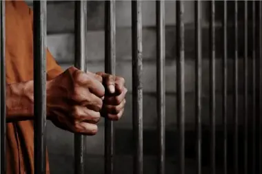 من خلاف مادي إلى محاولة قتل بشعة.. 10 سنوات سجنا نافذا لجزار اعتدى على زوجته بسيدي بنور