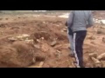 مؤثر جدا... فيضانات تزنيت تُبعثِر القبور