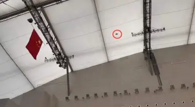 مراهقون صينيون يحطمون رقماً عالمياً عمره 15 عاماً في الطائرات الورقية