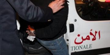 الأمن يفكك عصابة خطيرة تتزعمها فتاتين متخصصة في تزوير عقود القاصرات والنصب والاحتيال