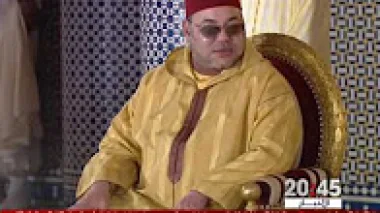 مصطفى الرميد ينحر كبش "عقيقة" نجل مولاي رشيد أمام الملك محمد السادس