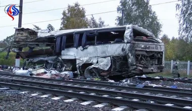 قتلى وجرحى بتصادم قطار مع حافلة في روسيا