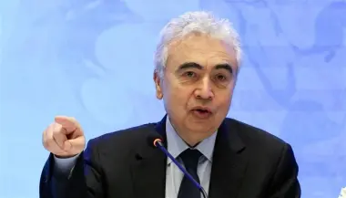 وكالة الطاقة تدق ناقوس الخطر.. أزمة غير مسبوقة تهدد العالم